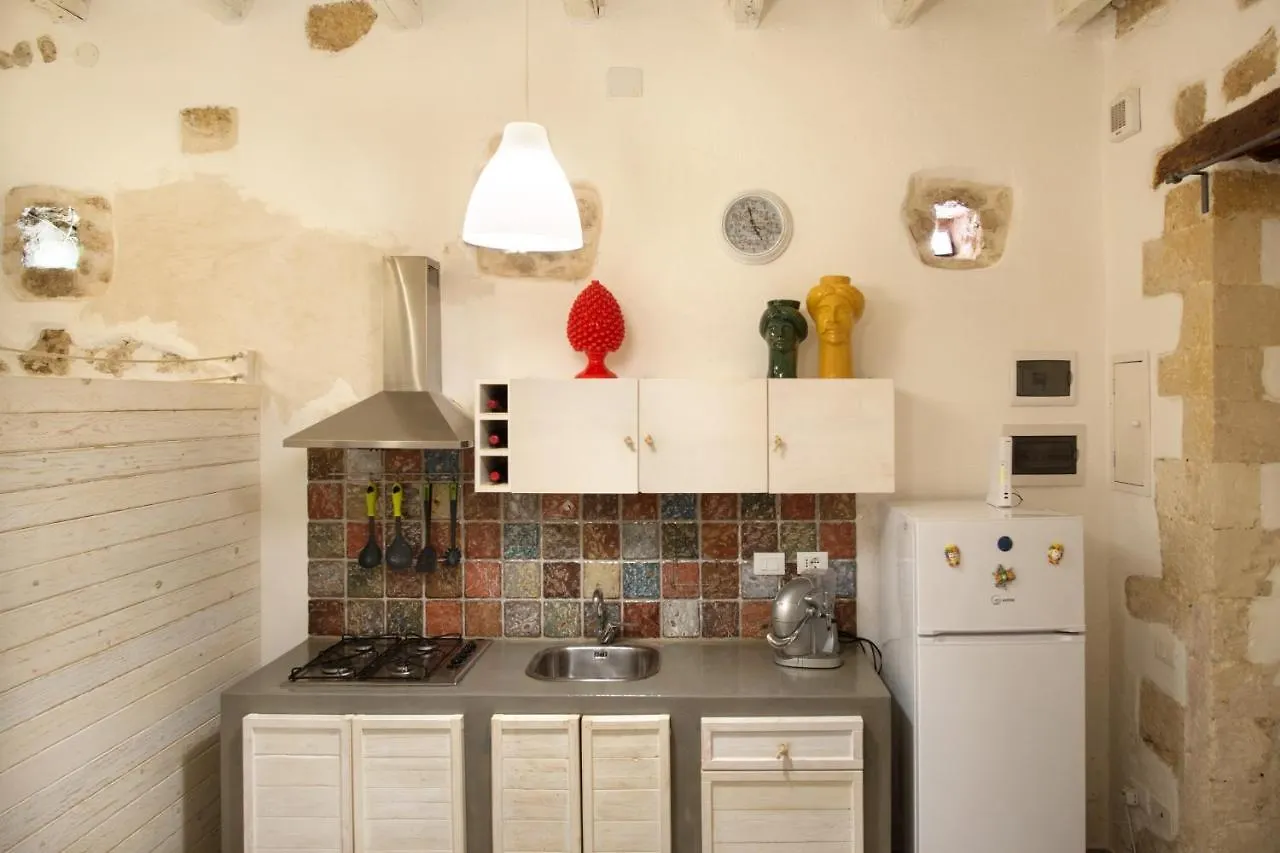 Jureca Guest House Syracuse 0*,  Italy